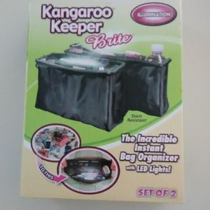 Kangaroo Brite purse organizer